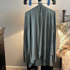 Athleta prayana wrap